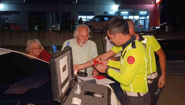 Kırmızı ışık ihlali yapan İsviçreli sürücü yolu savaş alanına çevirdi