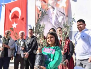 Mersin Büyükşehir Belediyesinden üreticiye destek