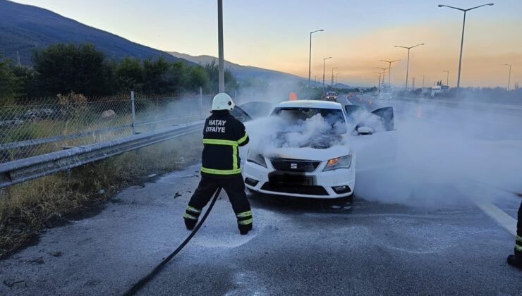 Motor kısmı yanmaya başlayan araçta hasar oluştu