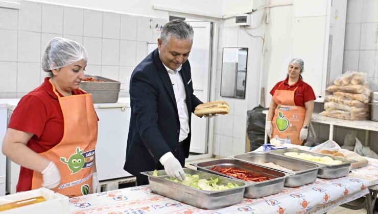 Muratpaşa Belediyesi’nden, okul menüsü desteği