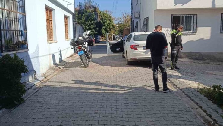Polis memuru boşanmak isteyen eşinin sokağında tabanca ile etrafa ateş açtı