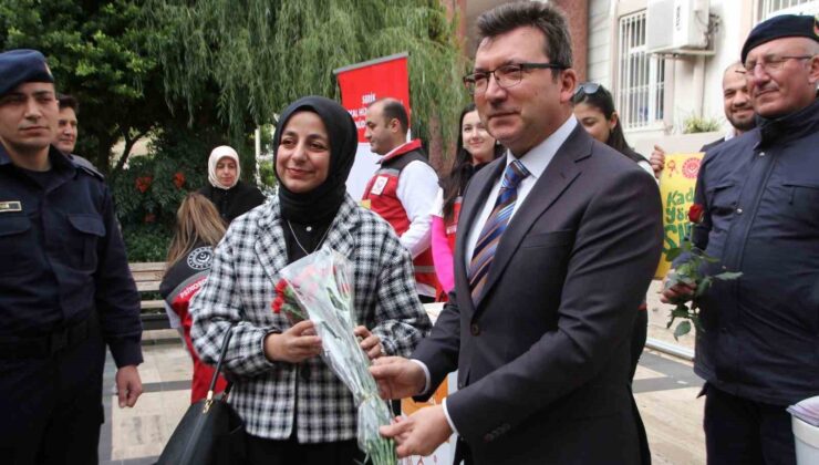 Serik’te kadına şiddete ’hayır’ dediler