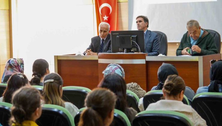 Tarsus’ta ’İpek Böcekçiliği Yetiştiriciliği’ semineri’ düzenlendi