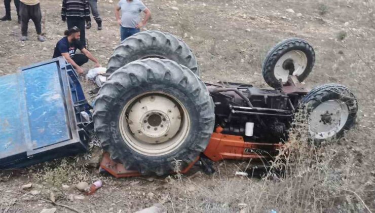 Traktör devrildi, baba öldü kızı yaralandı