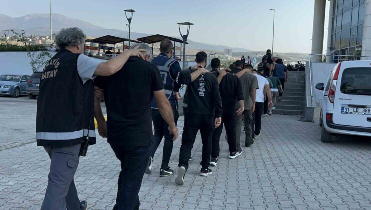 Uygulama noktalarını paylaşmak için WhatsApp grubu kuran 13 şahıs gözaltına alındı