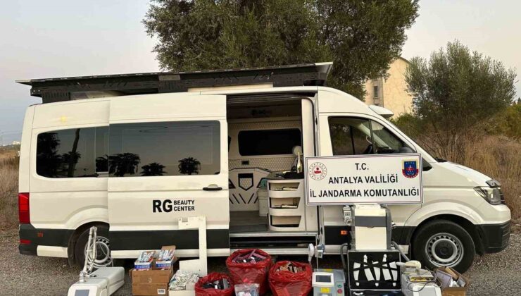 VIP aracı güzellik merkezine dönüştürüp botoks yaptığı iddiasıyla gözaltına alındı