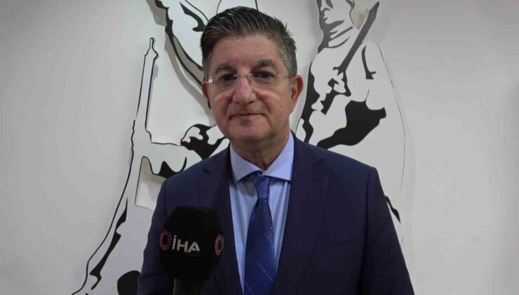 Yaylada vadiye atılan torbalarca çöp zorlu şartlarda toplandı