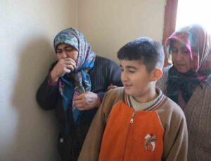 10 yaşındaki çocuk babaannesini yangından kurtardı