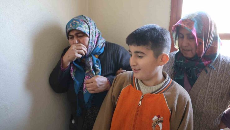 10 yaşındaki çocuk babaannesini yangından kurtardı