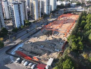 Adana Koop Kapalı Semt Pazarında çalışmalar hızlandı