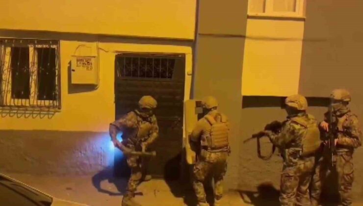 Adana’da silah ve mühimmat ticareti yapan şebeke çökertildi: 45 şüpheliden 15’i tutuklandı, 54 ruhsatsız silah ile 803 mermi ele geçirildi