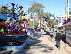 Adanalıların çocukluk hatıralarının olduğu lunapark kapandı