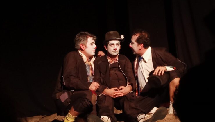 Alanya Belediye Tiyatrosu İzmirli tiyatroseverlerle buluştu