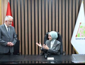 Bakan Göktaş: “Sosyal hizmetler ve belediyecilikte Isparta örnek bir şehir”
