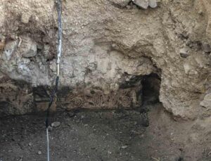 Belediye çalışanı gibi gelip şehrin göbeğinde define aramışlardı, neyi kazdıkları ortaya çıktı