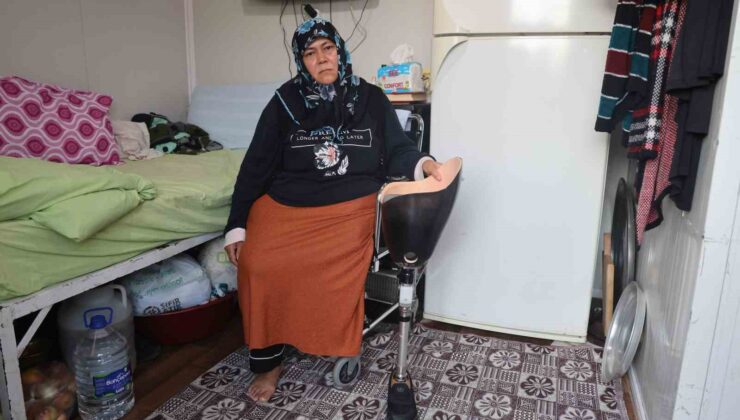 Depremde eşini, kızını ve bacağını kaybeden kadın, protez bacağının değişimi için görüştüğü firmadan olumsuz cevap aldı