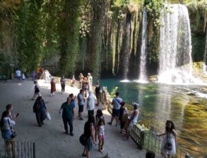 Düden Şelalesi 2024 yılında 840 bin ziyaretçiyi ağırladı