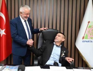 Engelli Mert’in ’başkanlık’ hayali gerçekleşti