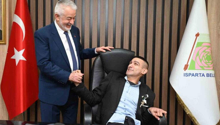Engelli Mert’in ’başkanlık’ hayali gerçekleşti