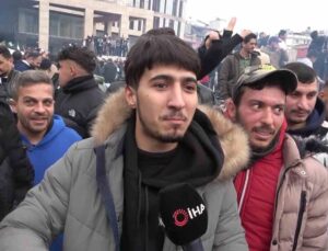 Esad ülkeyi terk etti Adana’daki Suriyeliler kutlama yaptı