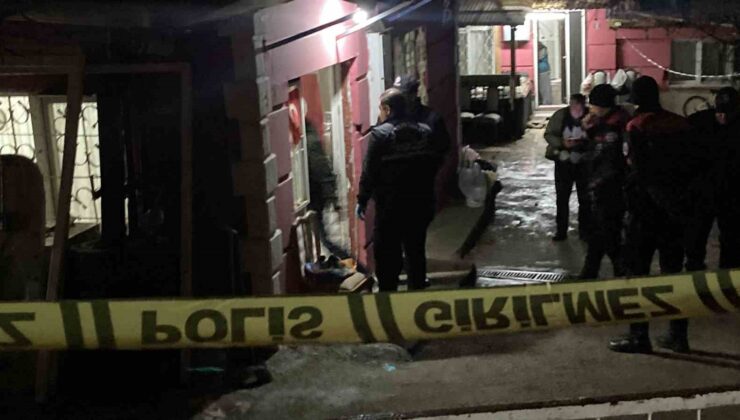 Evde av tüfeğiyle vurulmuş halde bulunan çocuk, hastanede hayatını kaybetti