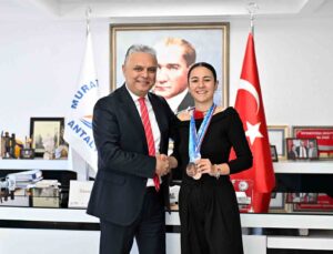 Güneşin kenti Antalya’dan buz pateninde Avrupa 2’nciliğine