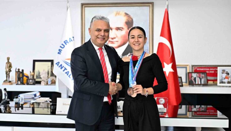 Güneşin kenti Antalya’dan buz pateninde Avrupa 2’nciliğine