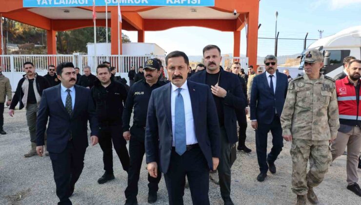 Hatay Valisi Masatlı: “Suriyeli misafirlerimizi karşı tarafa yolcu ederken her türlü ilgi alakayı gösteriyoruz”