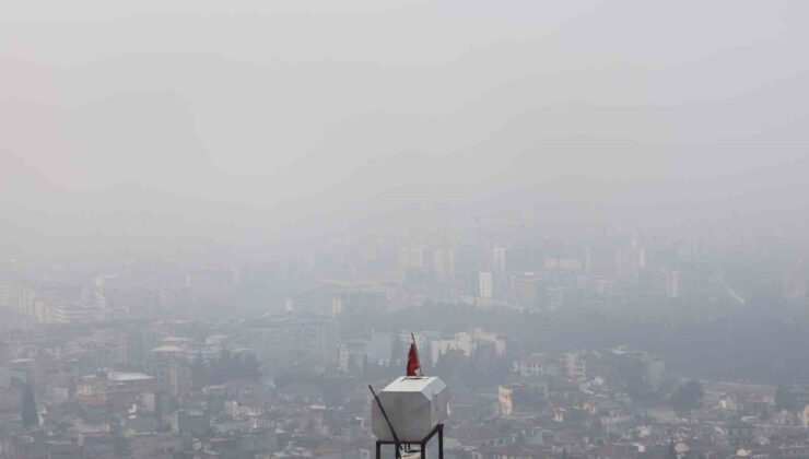 Hatay’da sabah saatlerinde sis etkisini hissettirdi