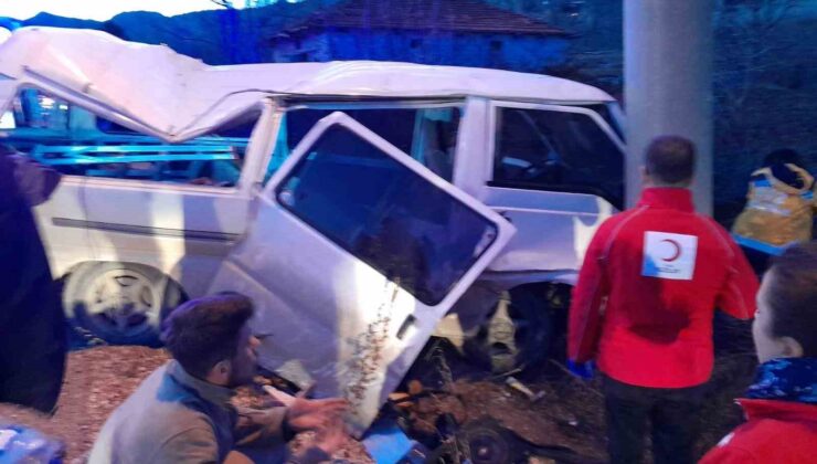 Kontrolden çıkan midibüs takla atıp şarampole düştü: 1 ölü, 3 yaralı