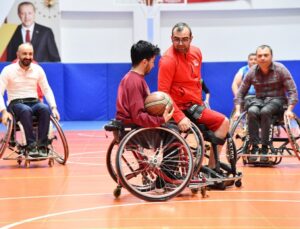 Osmaniye’de farkındalık oluşturan basketbol maçı