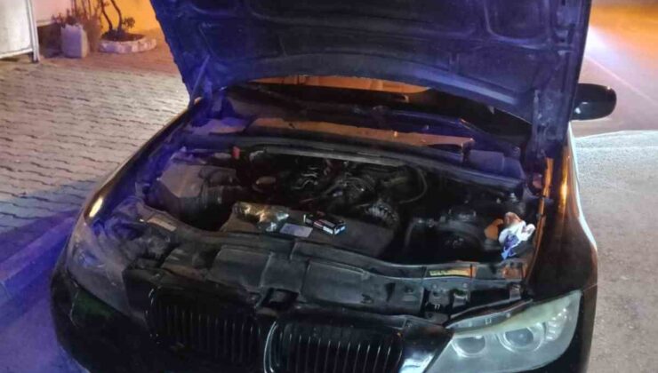 Polisten kaçan şüpheliler aracın kaputuna sakladıkları silah ve uyuşturucuyla yakalandı