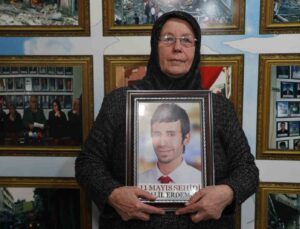 Reyhanlı saldırısında evladını kaybeden anne: “Katiller hapiste yatarak gün geçirmesin, onun yerine idam istiyorum”