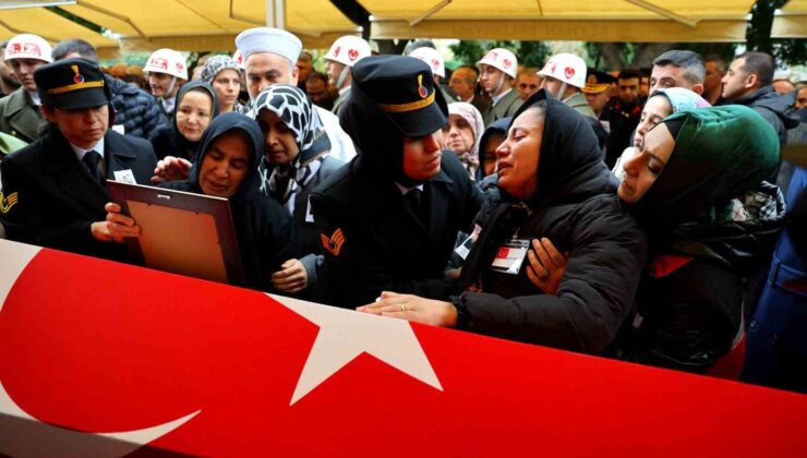 Şehit eşinden yürek yakan ağıt: “Canım eşim, doyamadım”