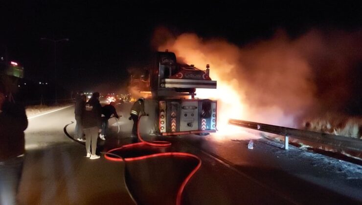 Seyir halindeki vinç alevlere teslim oldu