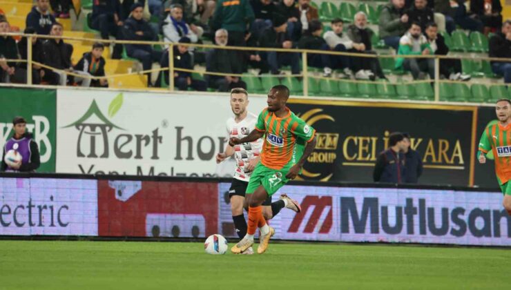 Trendyol Süper Lig: Alanyaspor: 0 – Gaziantep FK: 0 (İlk yarı)