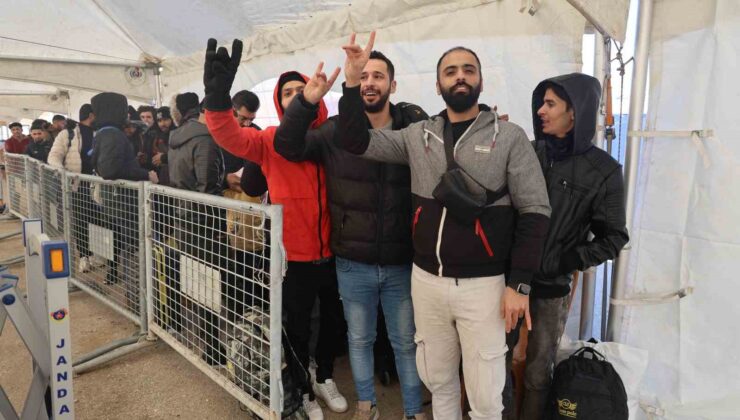 Türkiye’de 2 yıl yaşayıp ülkesine dönen İbrahim, “ Türk halkına çok teşekkür ederim”