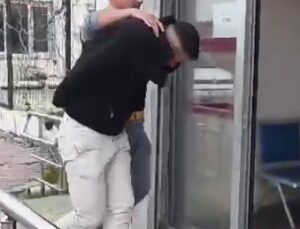 Yaşlı kadını “kimliğin FETÖ’nün eline geçti” bahanesiyle 700 bin TL dolandırdılar