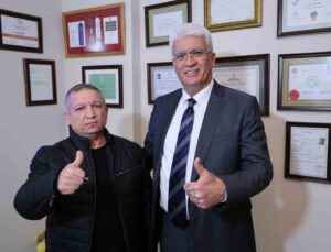 Adana’da 8 yıldır boyun ağrısı çeken şahıs, ameliyatla sağlığına kavuştu