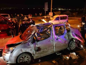 Adana’da feci kaza… Ters yöne girdi, karşıdan gelen araçla çarpıştı: 1 ölü, 2 yaralı