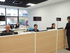 Alanya Belediyesi yeni binasında hizmete başladı