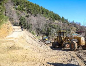 Alanya’da kırsal mahallelerin yol hasreti sona eriyor