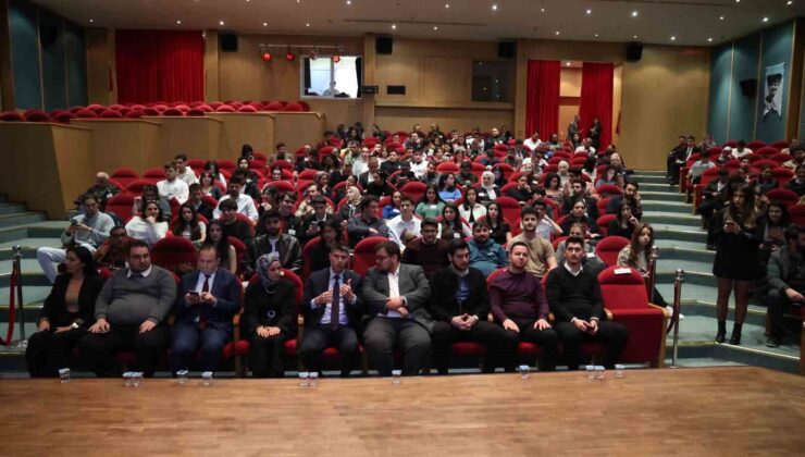 Antalya Büyükşehir Belediyesi’nden “Yerel Gençlik Politikası Programı”