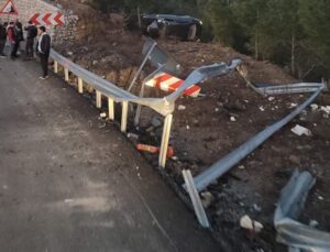 Antalya’da otomobil şarampole yuvarlandı: 5 yaralı