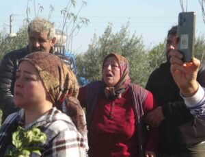 Antalya’da yıkım gerginliği devam etti, evi yıkılan kadın gözyaşlarına boğuldu