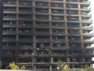 Antalya’daki 4 işçinin mahsur kalıp kurtarıldığı 12 katlı inşaat yangının boyutu ortaya çıktı
