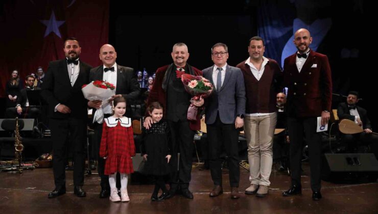 Antalyalılar 2025’in ilk günlerine türkülerle ’merhaba’ dedi