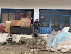Çaresiz kadın: “Belediyeye, kaymakama ve muhtarlığa gittim, huzurevine gitmemi teklif ettiler”