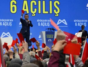 CHP Genel Başkanı Özel, Mersin’de iktidara kırmızı kart gösterme çağrısında bulundu