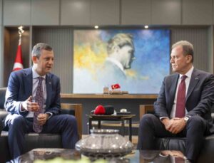 CHP Genel Başkanı Özel: “Türkiye’de rekor kırarak Mersin Büyükşehir Belediyesi’ni kazandınız”